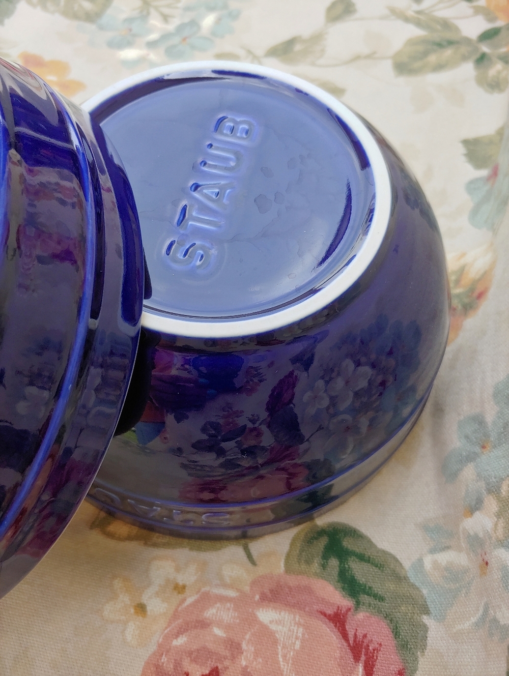 STAUB 2 Piece 6.5 Inch Universal Vitreous Glass Porcelain Bowl Set in Dark Blue - Picture 8 of 11